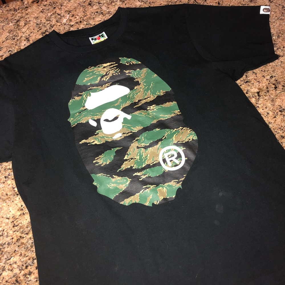 SIZE LARGE BAPE TIGER CAMO SHORT SLEEVE T-SHIRT